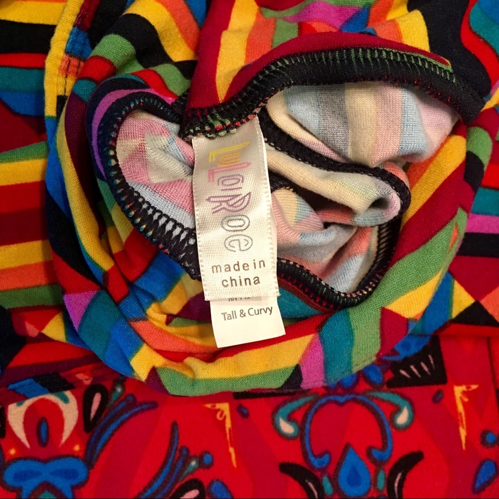 Set Of Lularoe Large Irma & 3 Pairs Of Tc Leggings - image 5